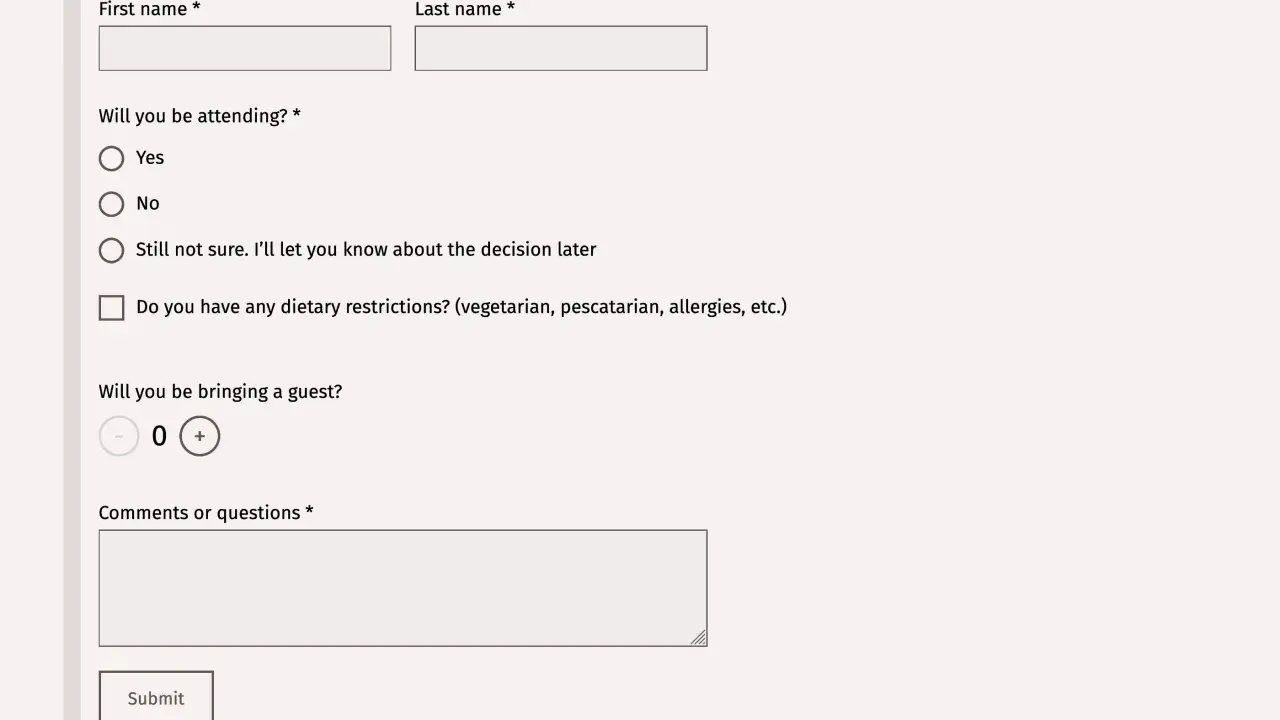 Formularz RSVP: podaj imię, nazwisko, wybierz "Tak" lub "Nie" na pytanie "Czy będziesz obecny?", zaznacz ograniczenia dietetyczne, wskaż liczbę gości i dodaj komentarz.