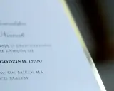 Zawiadomienie o ślubie Kowalskich i Nowaków. Uroczystość odbędzie się o godzinie 15:00 w kościele pw. Św. Mikołaja w Tyncu Małym.