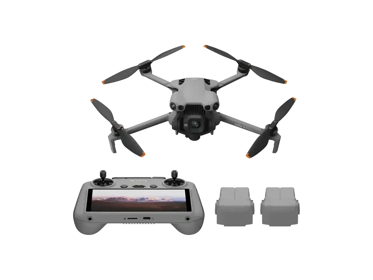 Zestaw DJI Mini Pro 5: dron, kontroler z ekranem i dwa akumulatory. Gotowy do lotu i tworzenia niesamowitych ujęć.